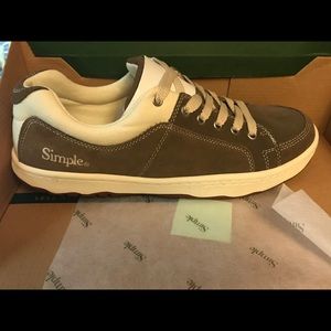 Men’s Simple Shoes NIB 12